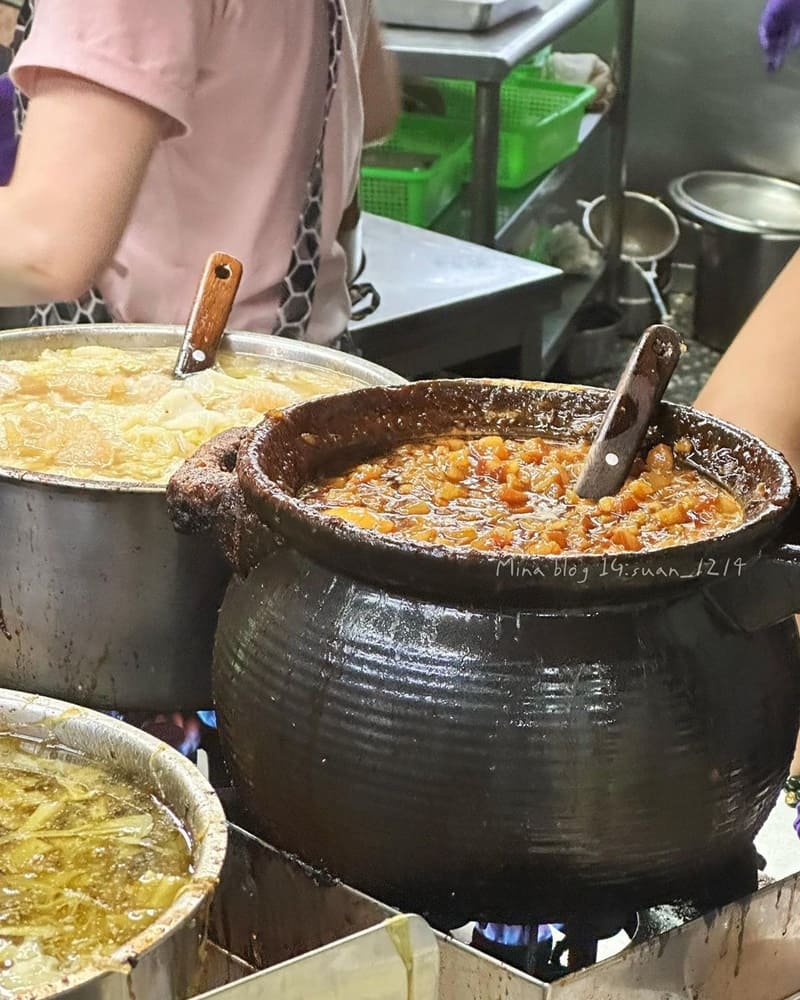 「今大魯肉飯」三重美食巡禮，破萬評價的極致魯肉饗宴，肥美多汁，白飯Q彈，小菜多樣誘人！