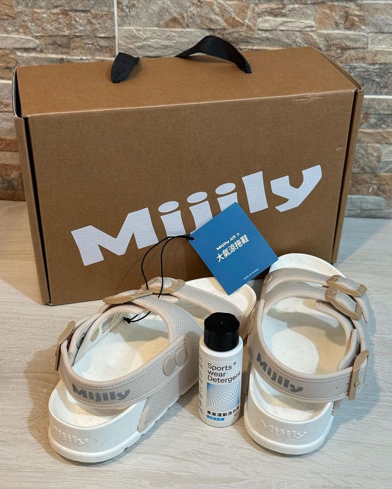 「MIJILY AIR大氣涼拖鞋」:獨創4-in-1設計，環保穿搭新境界，人體工學×氣控技術，可回收再製，顏色豐富！