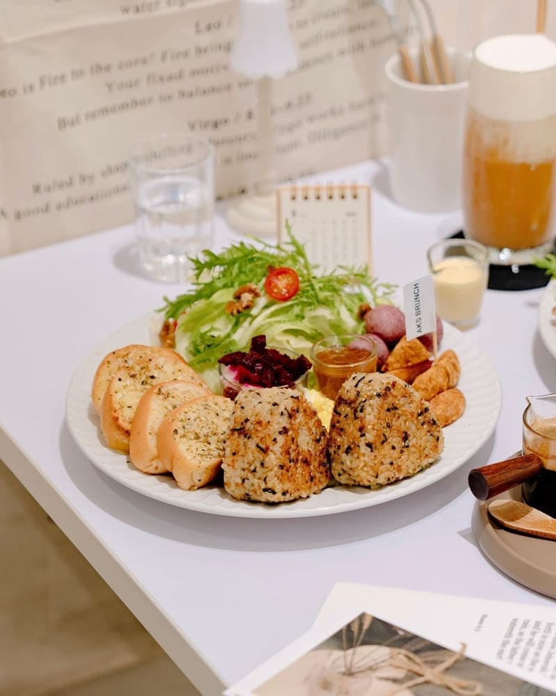 「AKS brunch」永康東橋早午餐、超人氣純白韓系風格、精緻美味、品質極致體驗！