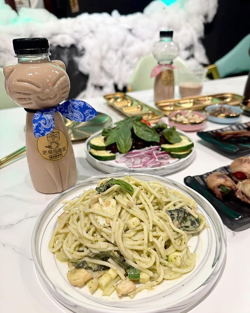 「極串日式餐酒館」台中私廚餐酒館！精緻串燒與義大利美食、網美牆魅力無限、美酒佳餚搭配完美！