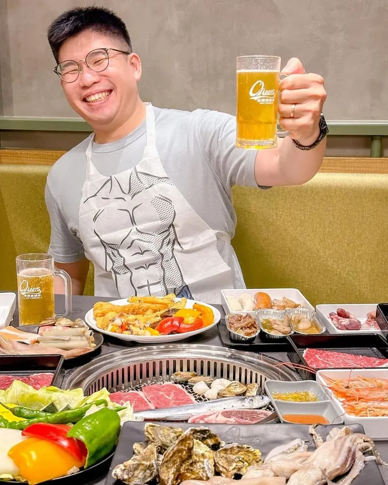 「雀爾思燒肉」小琉球必吃燒肉！鮮蚵、天使紅蝦、澳洲和牛吃到飽、啤酒暢飲！