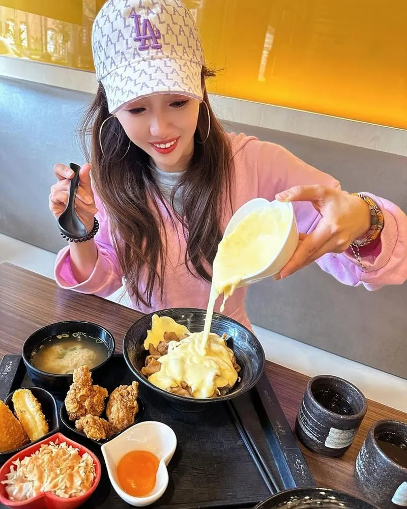 「新丼」台北大同區日式丼飯、簡單木式裝潢、熱門起司熔岩丼、高CP魅力享受！