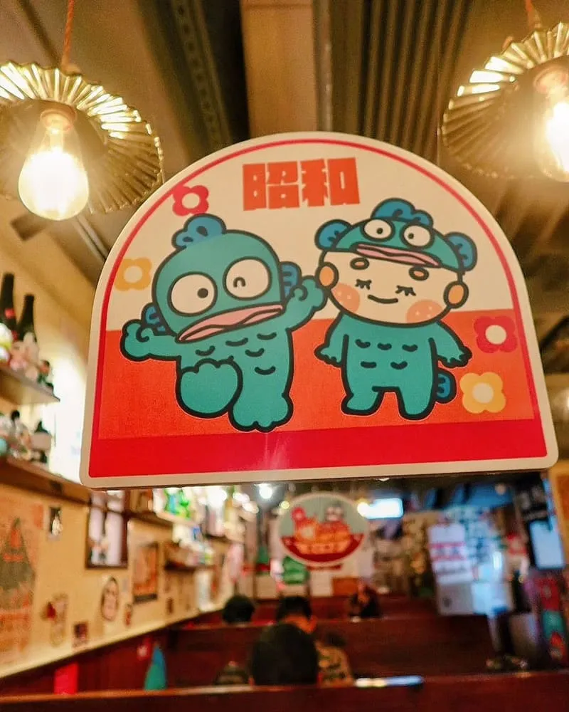 「Ojisan Ramen大叔拉麵」聯名Sanrio Hangyodon！限定水怪主題餐點、主打雞白湯！